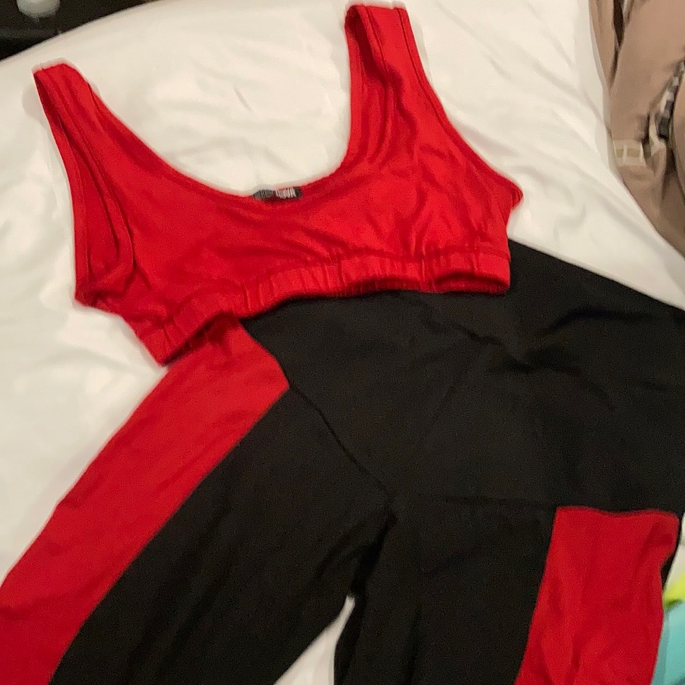 Size small fashion nova athletic 2 piece set